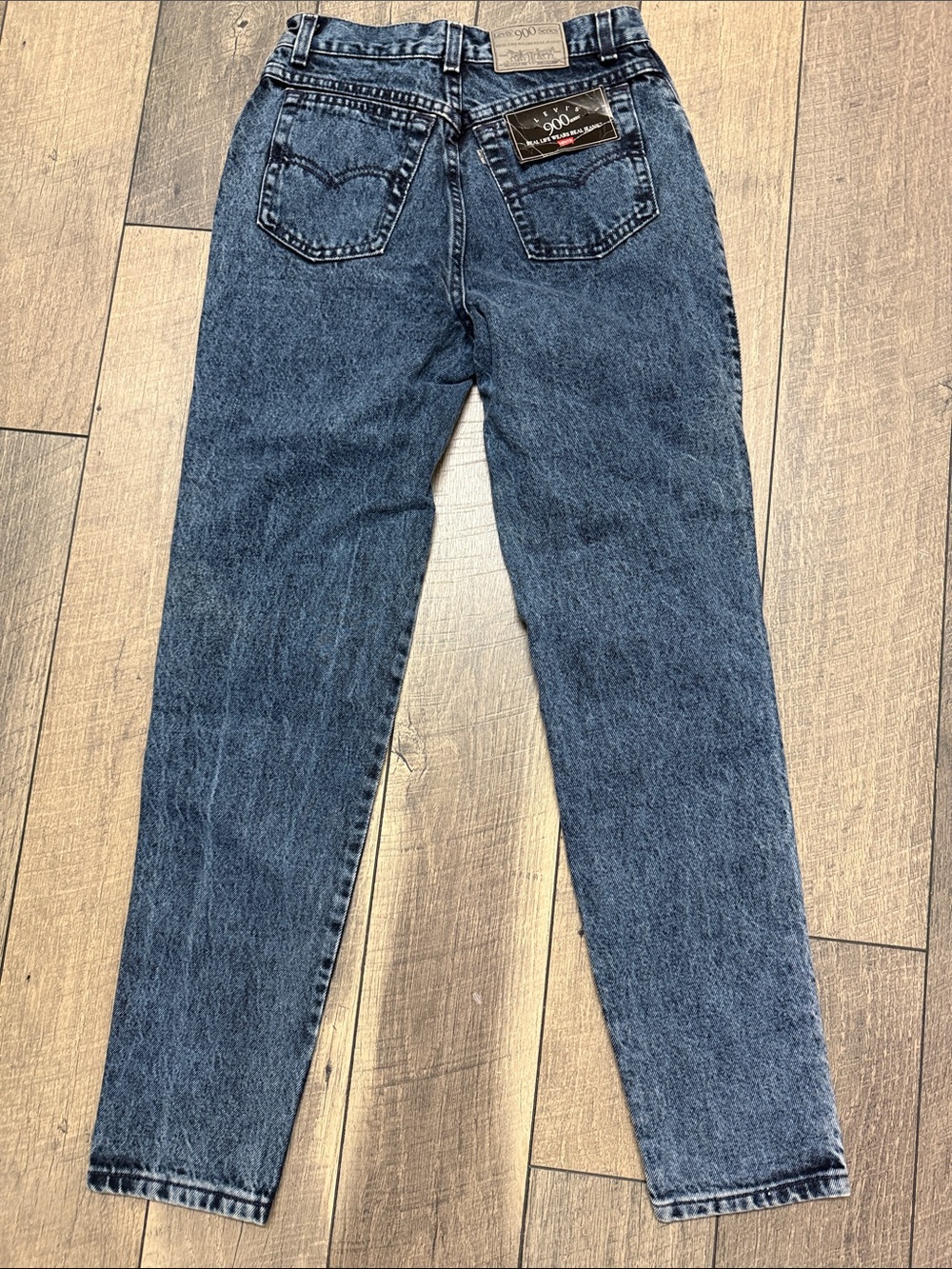 Vintage Levi's 900 series High-Rise Dark Blue Straight-Leg Jeans in the 90’s
